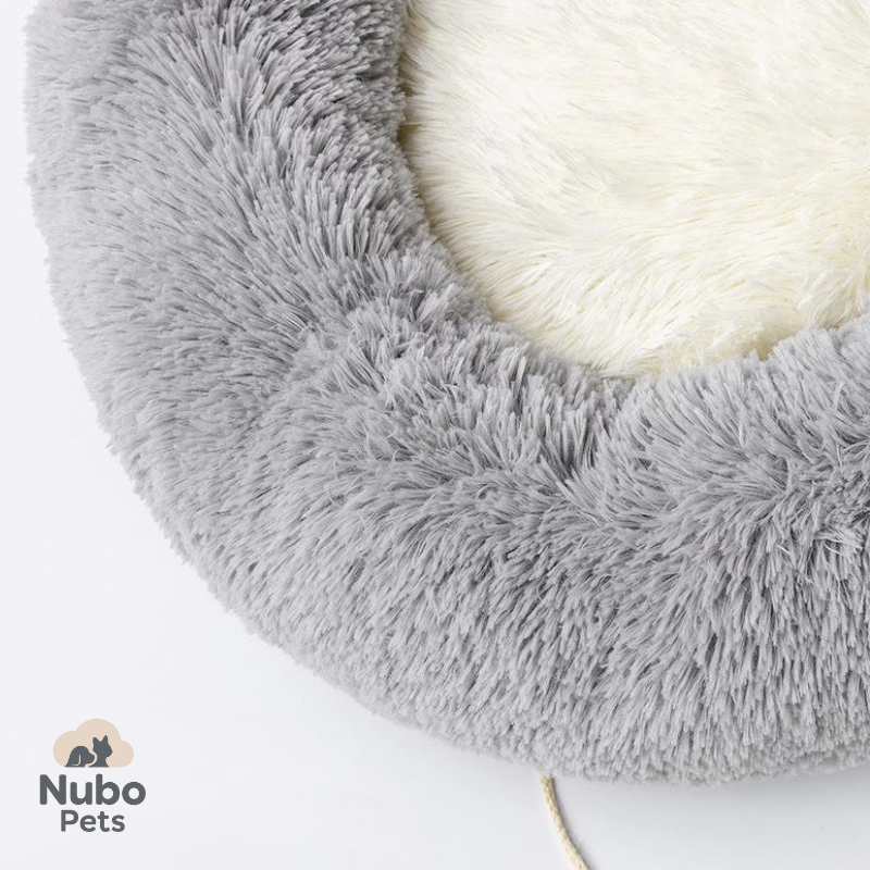 WhiskerDreams™ Round Plush Cat Bed