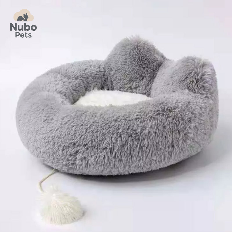 WhiskerDreams™ Round Plush Cat Bed